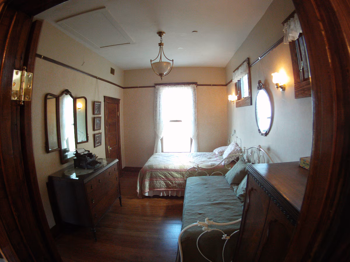John Riordan House - Photo 21