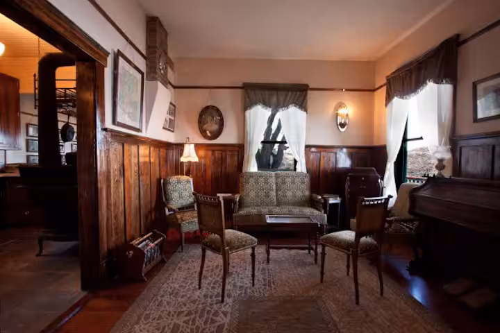 John Riordan House photo 2