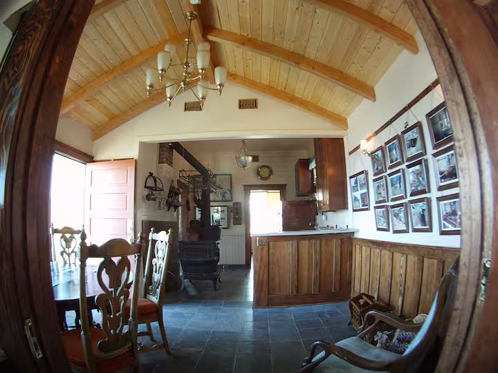 John Riordan House - Photo 11